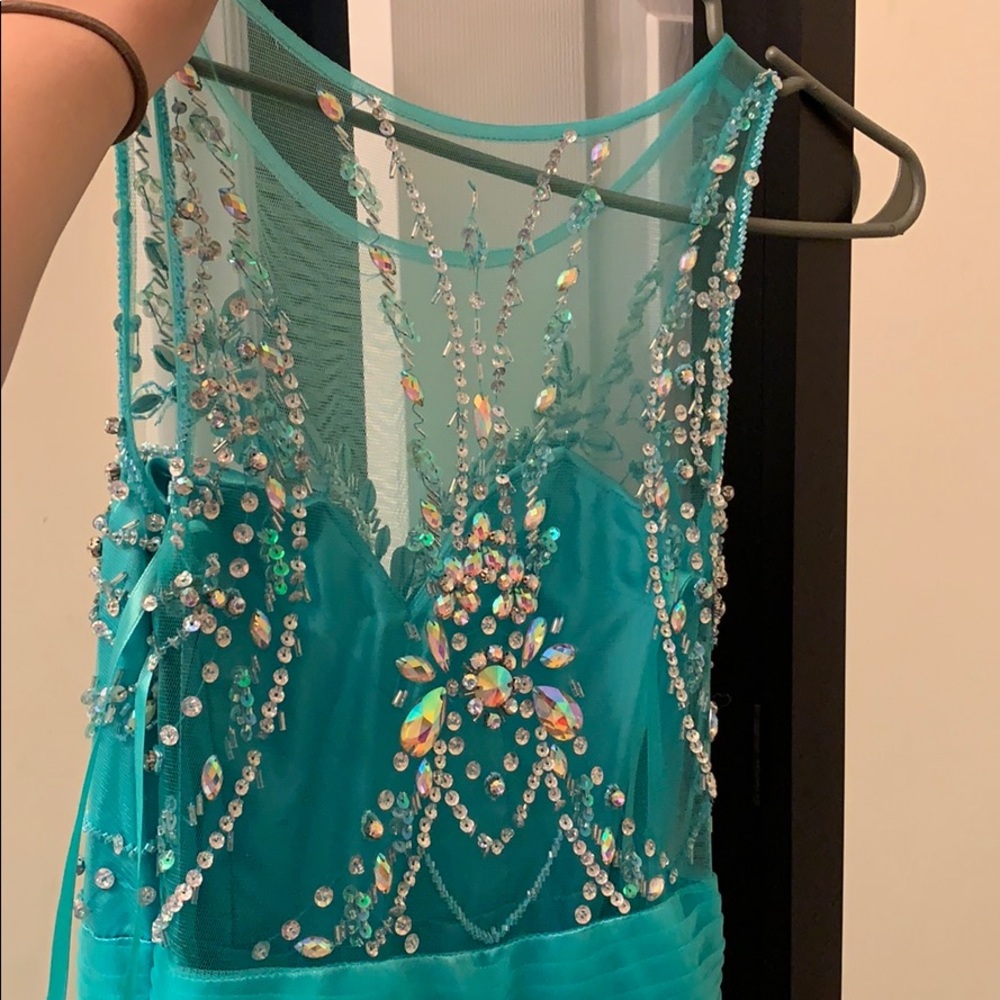 Prom dress - Picture 3 of 3
